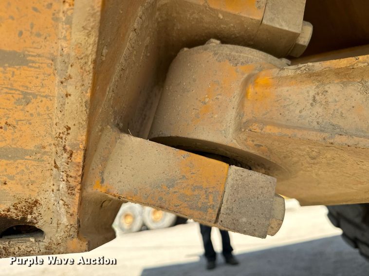 image for item EE7637 2007 Volvo A40D haul truck