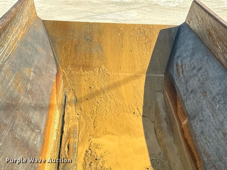 image for item EE7637 2007 Volvo A40D haul truck