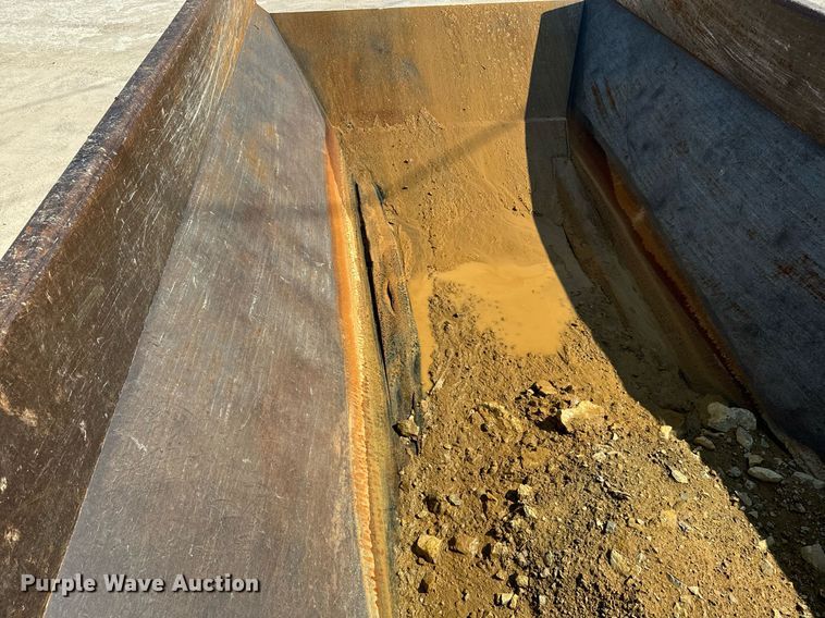 image for item EE7637 2007 Volvo A40D haul truck