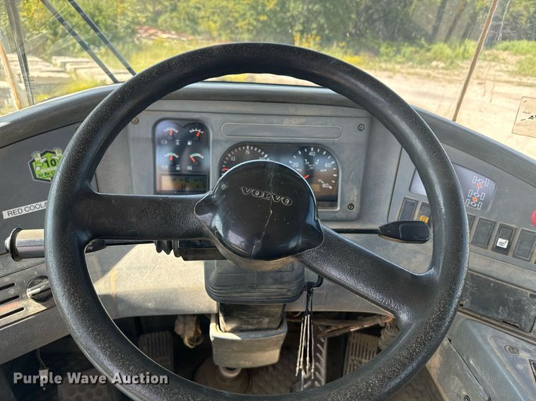 image for item EE7637 2007 Volvo A40D haul truck