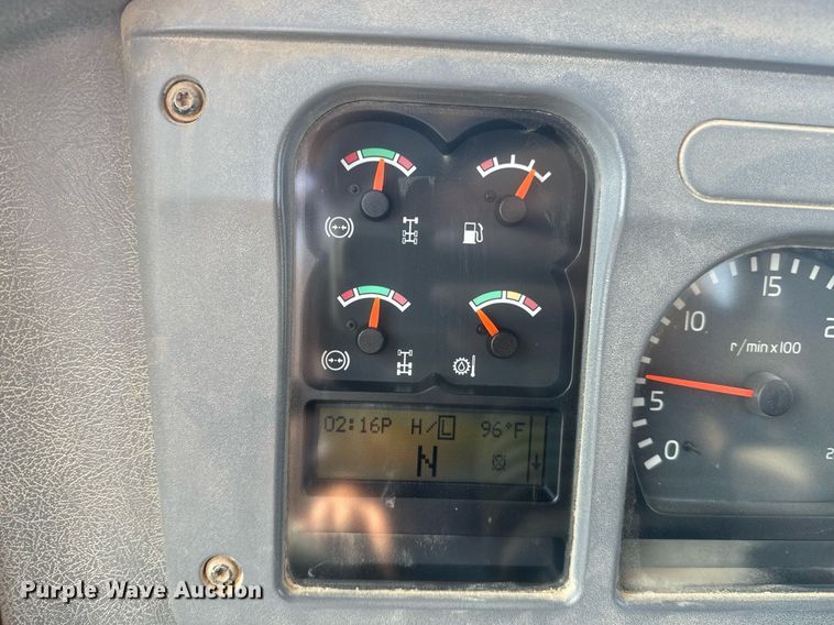 image for item EE7637 2007 Volvo A40D haul truck