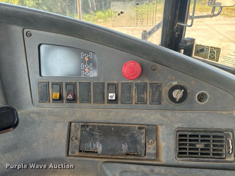 image for item EE7637 2007 Volvo A40D haul truck