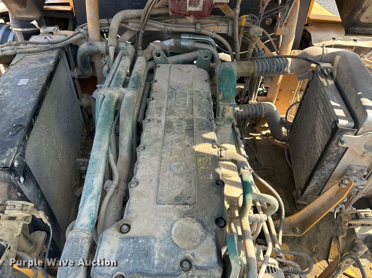 image for item EE7637 2007 Volvo A40D haul truck