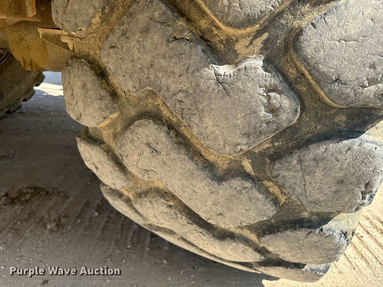 image for item EE7637 2007 Volvo A40D haul truck