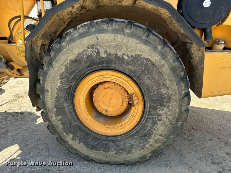 image for item EE7637 2007 Volvo A40D haul truck