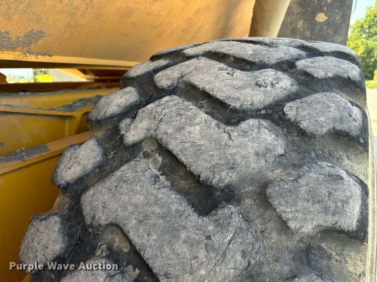 image for item EE7637 2007 Volvo A40D haul truck