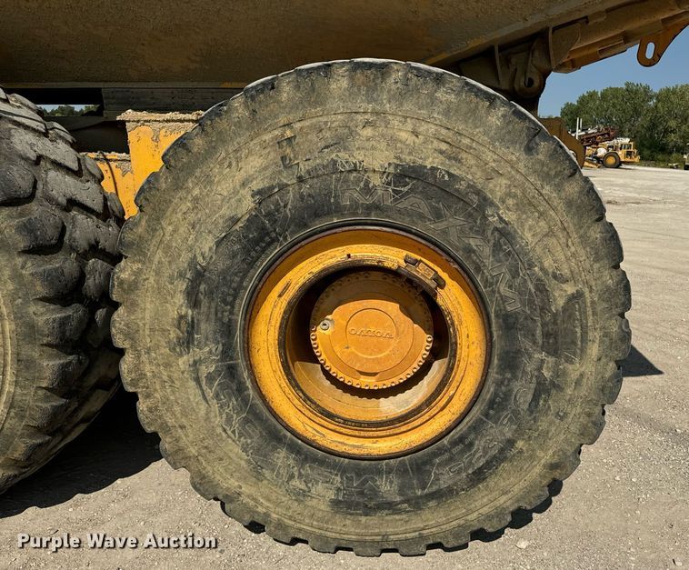 image for item EE7637 2007 Volvo A40D haul truck