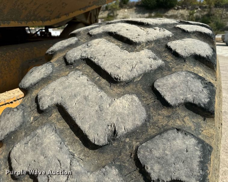 image for item EE7637 2007 Volvo A40D haul truck
