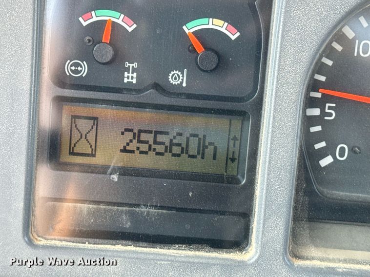 image for item EE7637 2007 Volvo A40D haul truck