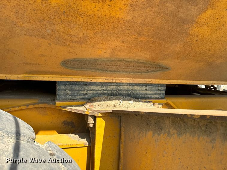 image for item EE7638 2007 Volvo A40D haul truck