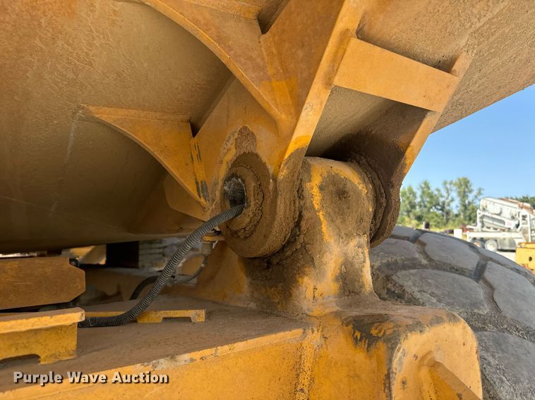 image for item EE7638 2007 Volvo A40D haul truck