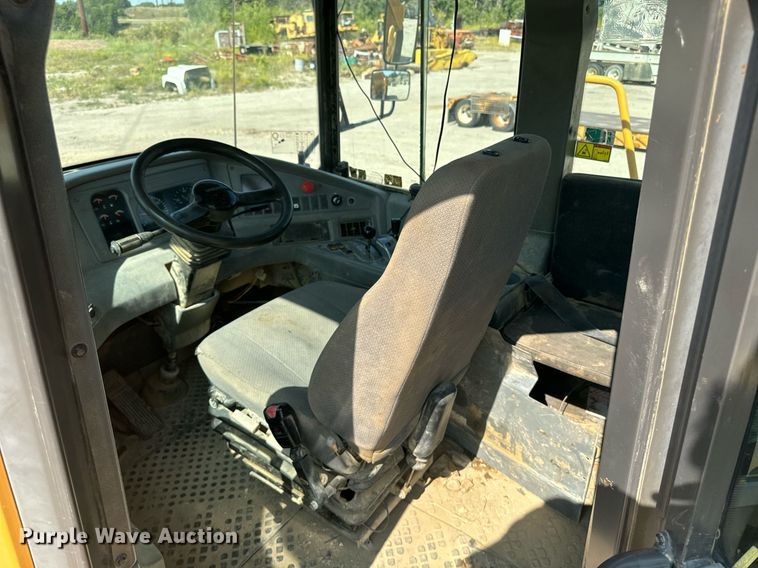 image for item EE7638 2007 Volvo A40D haul truck