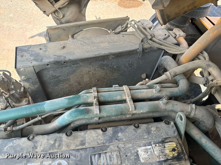 image for item EE7638 2007 Volvo A40D haul truck