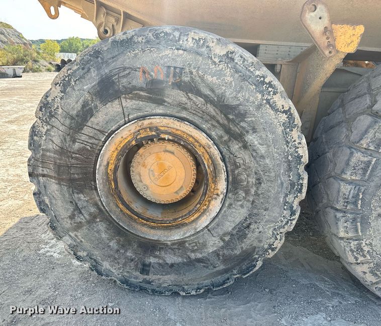 image for item EE7638 2007 Volvo A40D haul truck