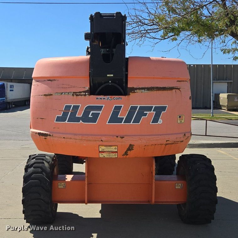 image for item EE8480 2013 JLG  600SJ boom lift