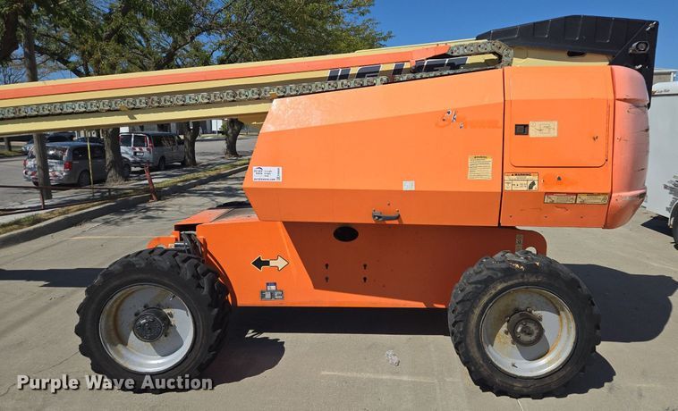 image for item EE8480 2013 JLG  600SJ boom lift