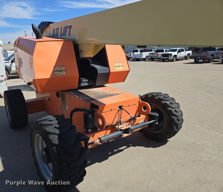 image for item EE8480 2013 JLG  600SJ boom lift