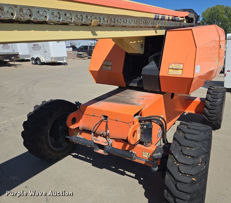 image for item EE8480 2013 JLG  600SJ boom lift