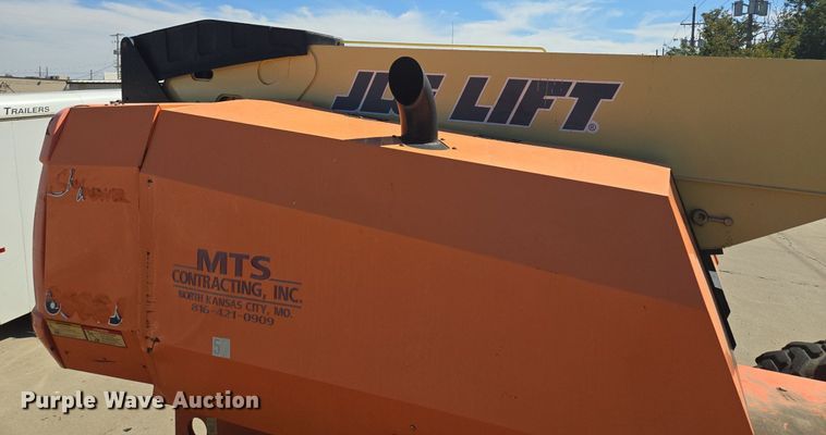 image for item EE8480 2013 JLG  600SJ boom lift
