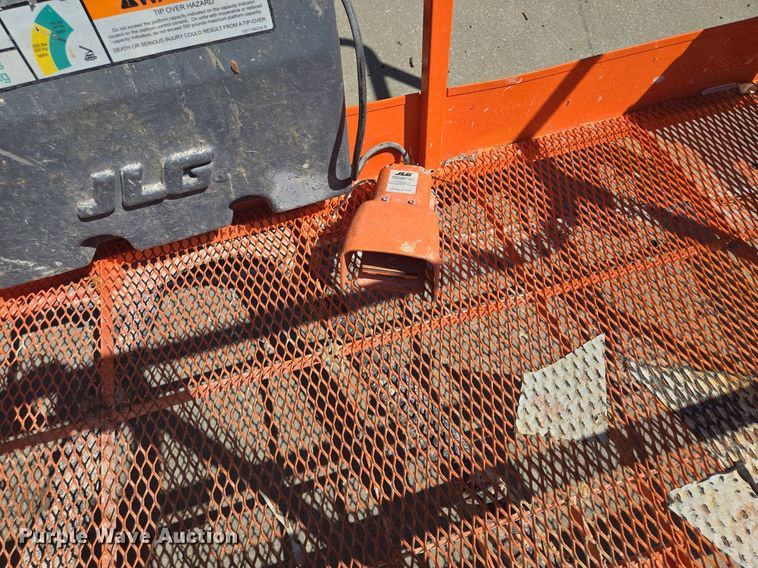 image for item EE8480 2013 JLG  600SJ boom lift