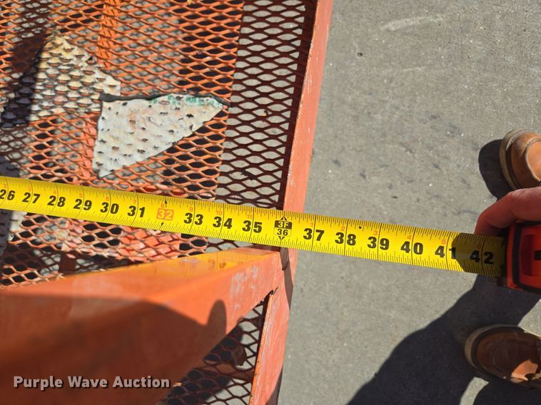 image for item EE8480 2013 JLG  600SJ boom lift