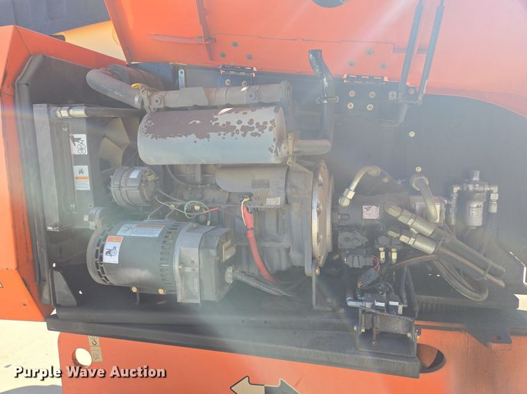 image for item EE8480 2013 JLG  600SJ boom lift