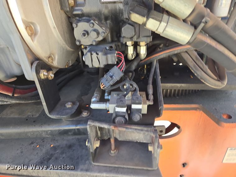 image for item EE8480 2013 JLG  600SJ boom lift