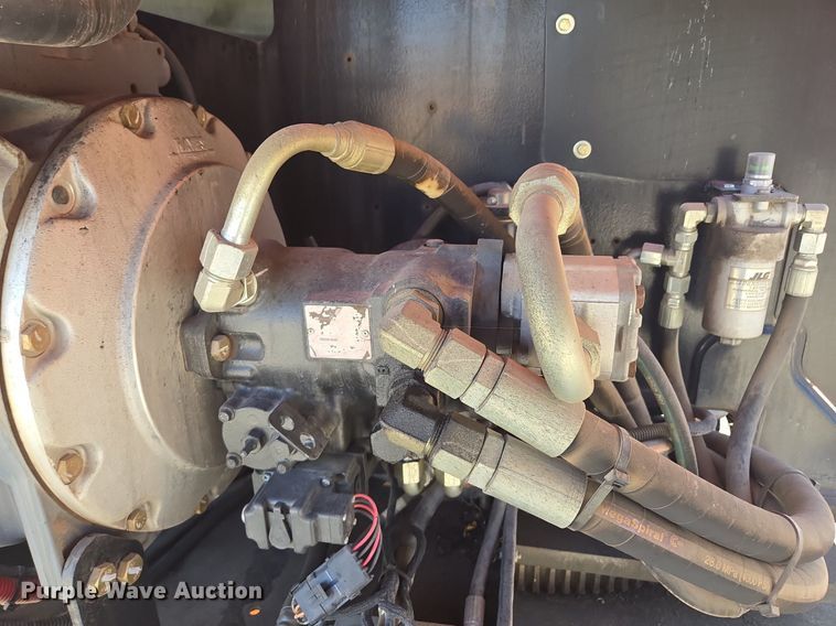 image for item EE8480 2013 JLG  600SJ boom lift