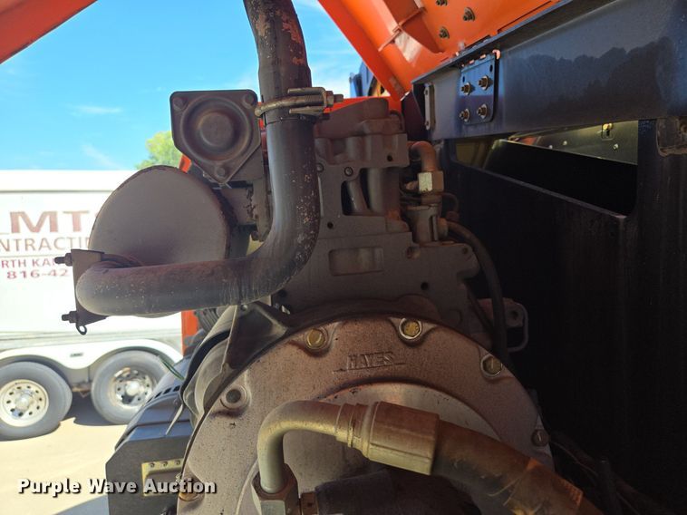 image for item EE8480 2013 JLG  600SJ boom lift