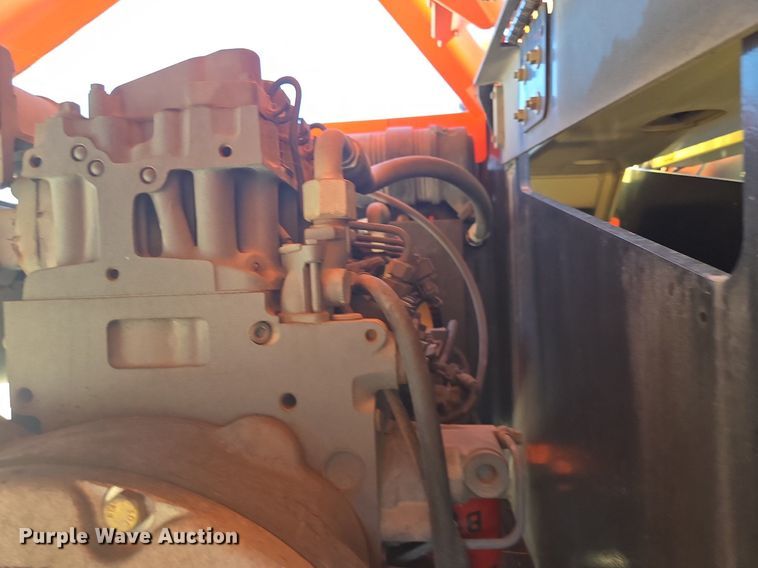 image for item EE8480 2013 JLG  600SJ boom lift