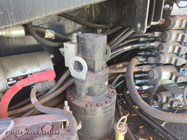 image for item EE8480 2013 JLG  600SJ boom lift