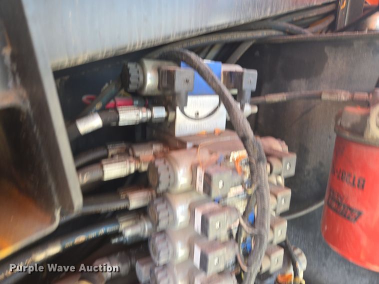 image for item EE8480 2013 JLG  600SJ boom lift