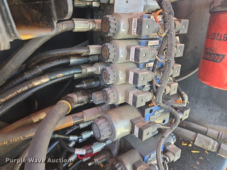 image for item EE8480 2013 JLG  600SJ boom lift