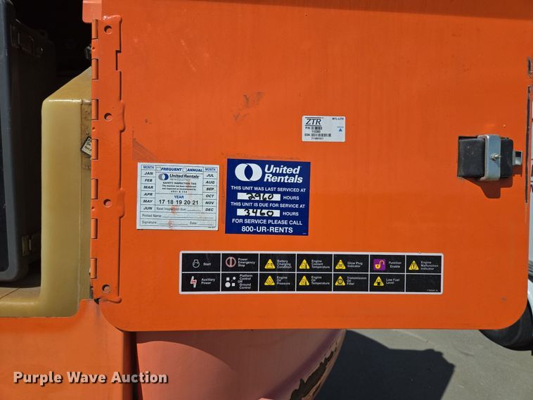 image for item EE8480 2013 JLG  600SJ boom lift