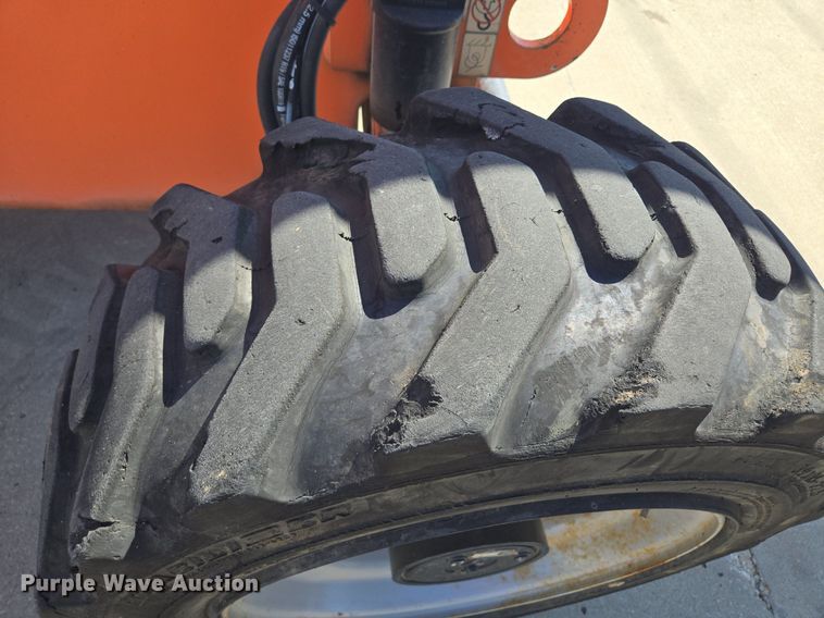 image for item EE8480 2013 JLG  600SJ boom lift