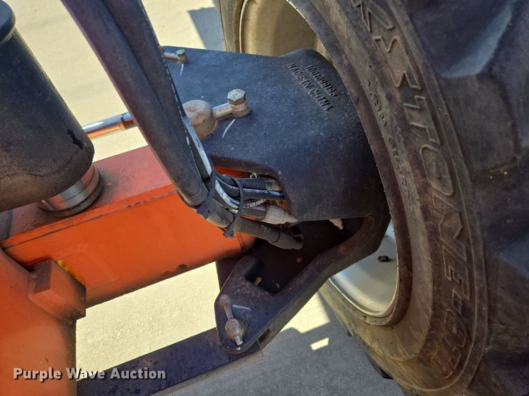 image for item EE8480 2013 JLG  600SJ boom lift