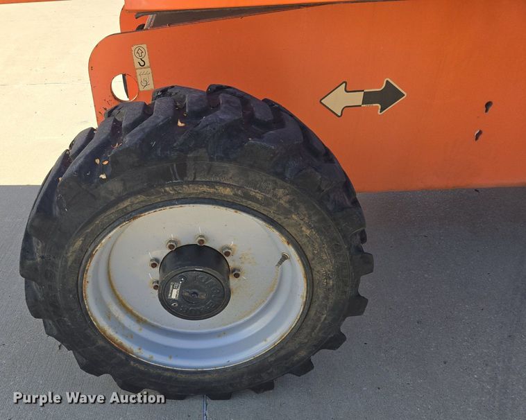 image for item EE8480 2013 JLG  600SJ boom lift