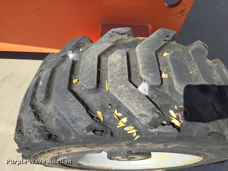 image for item EE8480 2013 JLG  600SJ boom lift