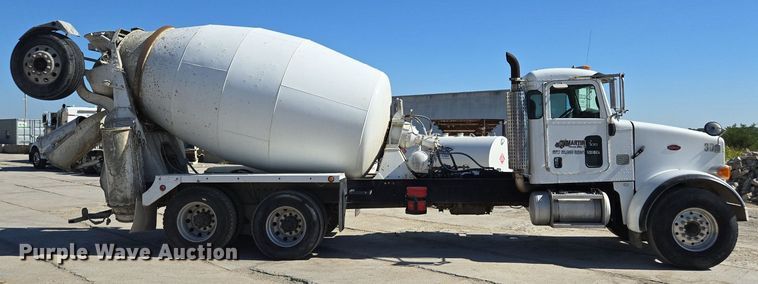 image for item EE8483 2007 Peterbilt 357 ready mix truck