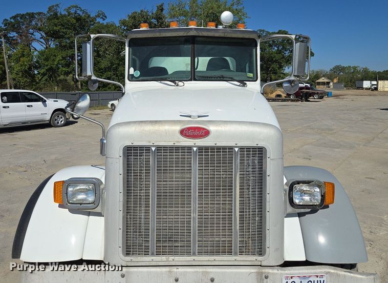 image for item EE8483 2007 Peterbilt 357 ready mix truck