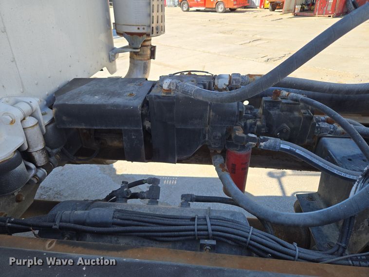 image for item EE8483 2007 Peterbilt 357 ready mix truck