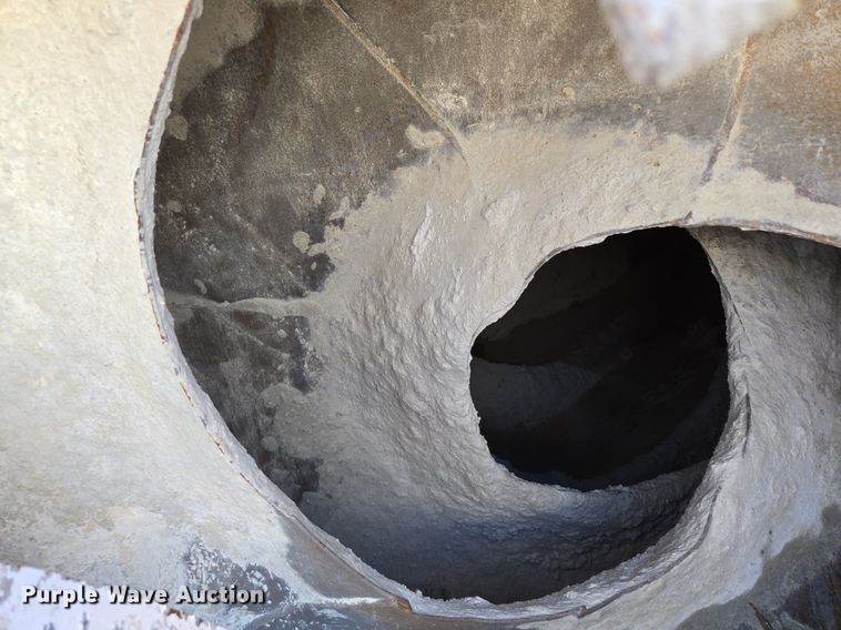 image for item EE8483 2007 Peterbilt 357 ready mix truck