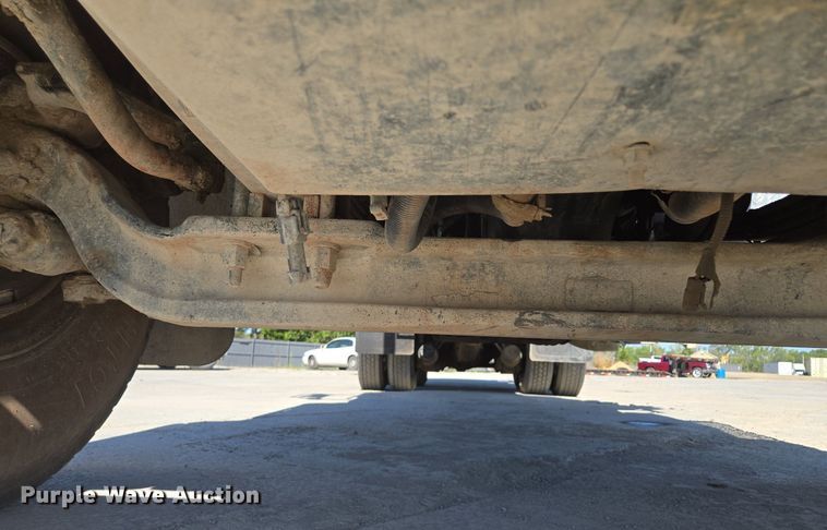 image for item EE8483 2007 Peterbilt 357 ready mix truck