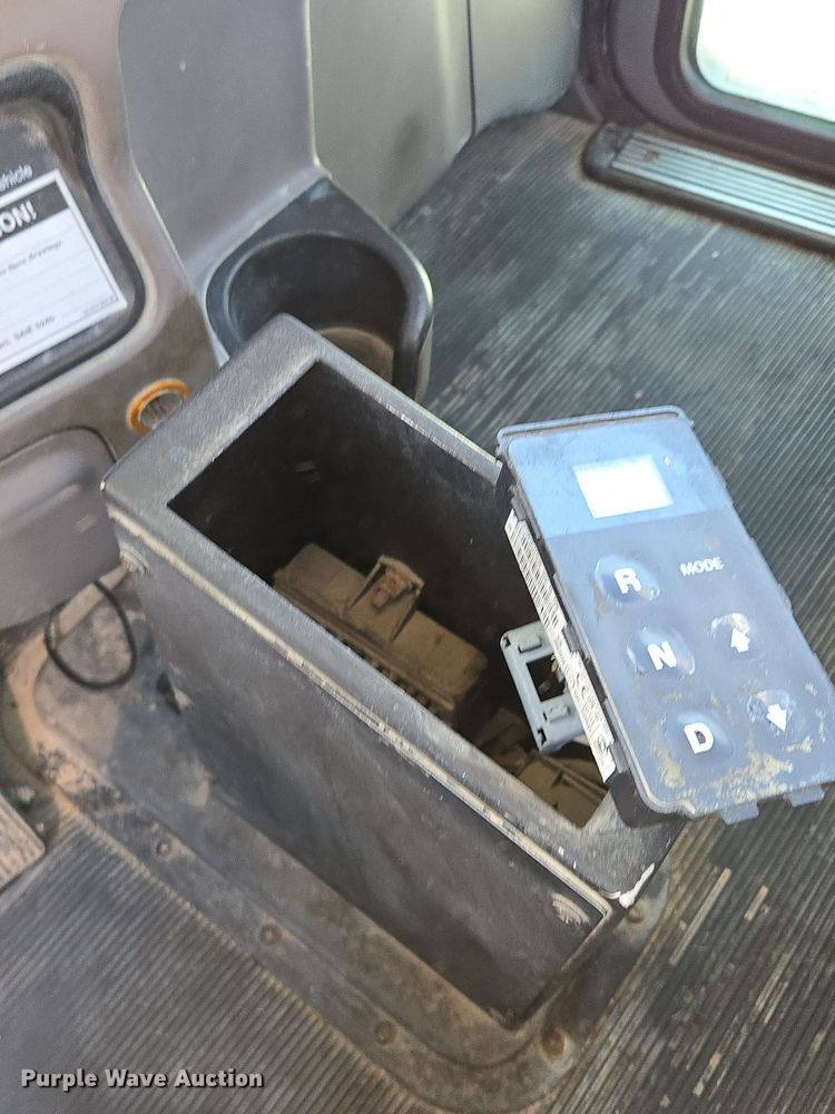 image for item EE8483 2007 Peterbilt 357 ready mix truck