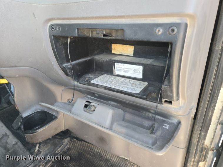 image for item EE8483 2007 Peterbilt 357 ready mix truck