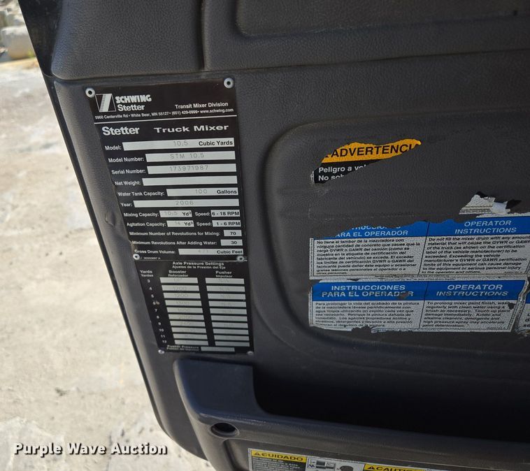 image for item EE8483 2007 Peterbilt 357 ready mix truck