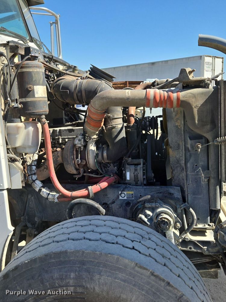 image for item EE8483 2007 Peterbilt 357 ready mix truck