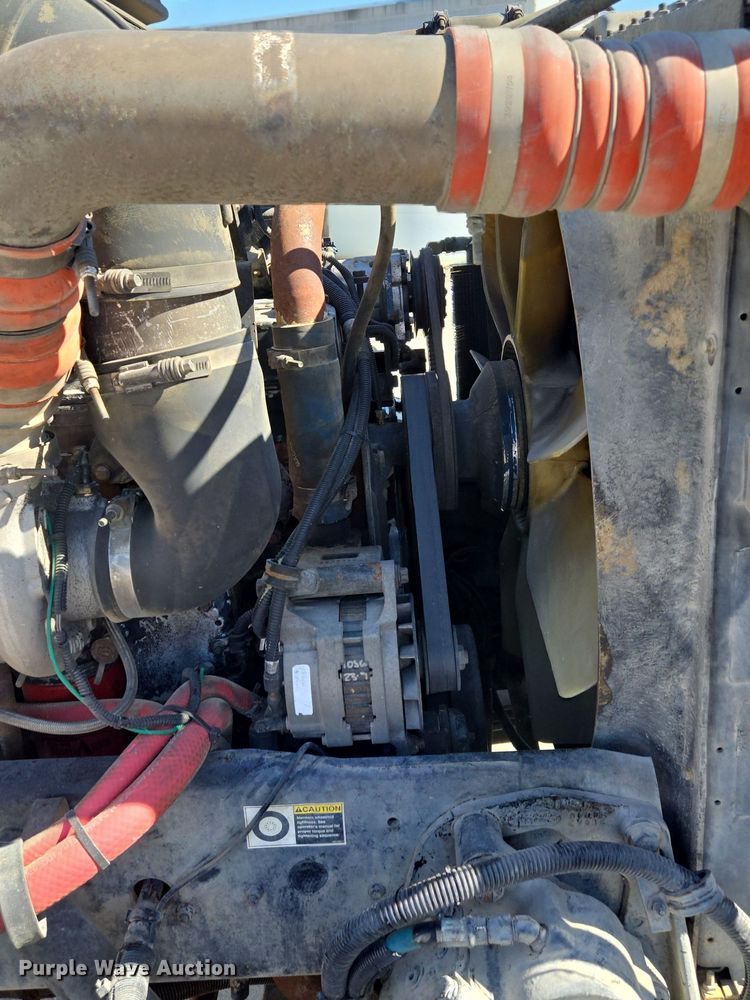 image for item EE8483 2007 Peterbilt 357 ready mix truck