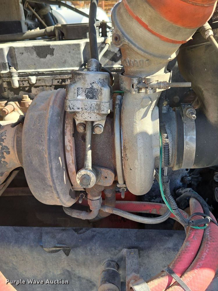 image for item EE8483 2007 Peterbilt 357 ready mix truck