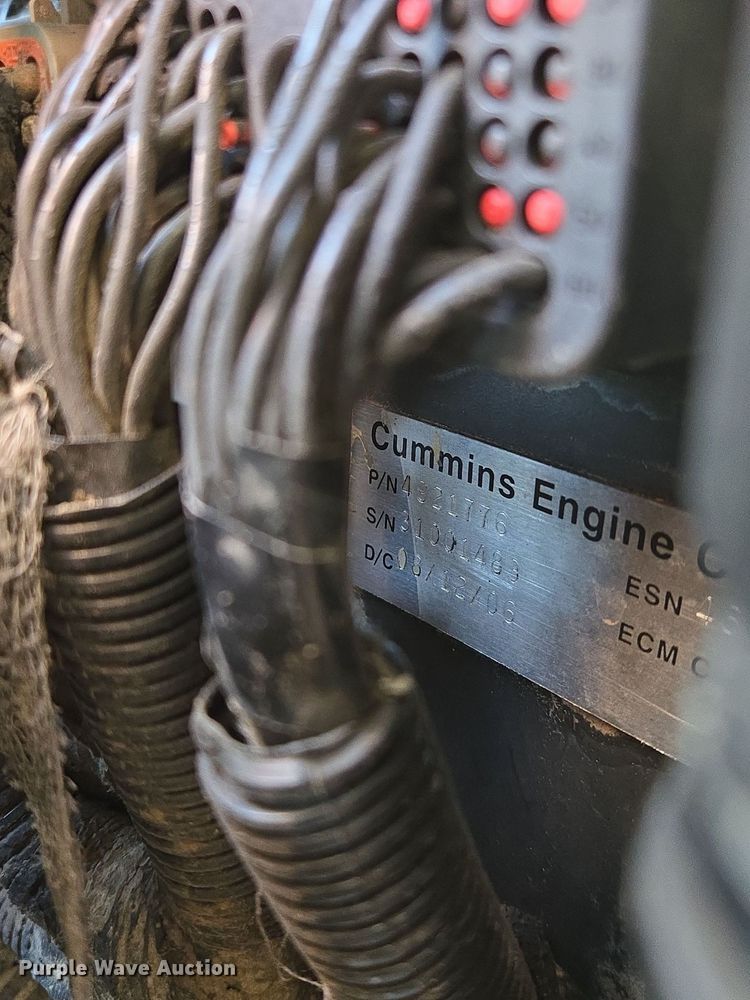 image for item EE8483 2007 Peterbilt 357 ready mix truck